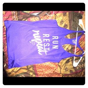 OLD NAVY ACTIVE teeshirt size small